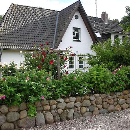 Ferienwohnungen Outzen ネーベル エクステリア 写真